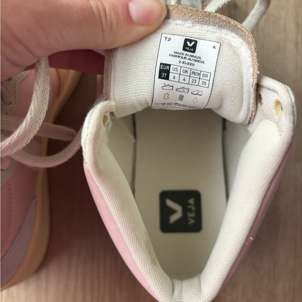 Veja V-15 leather high top pastel pink yellow “petal” excellent condition - Picture 5 of 6